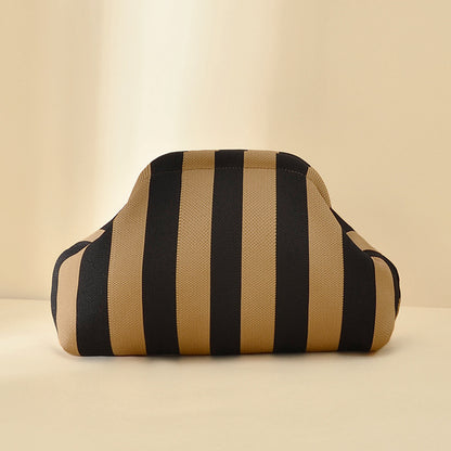 👜 Dumpling Clutch Bag, Large Capacity Kiss Lock Cosmetic Handbag for Daily Travel Party