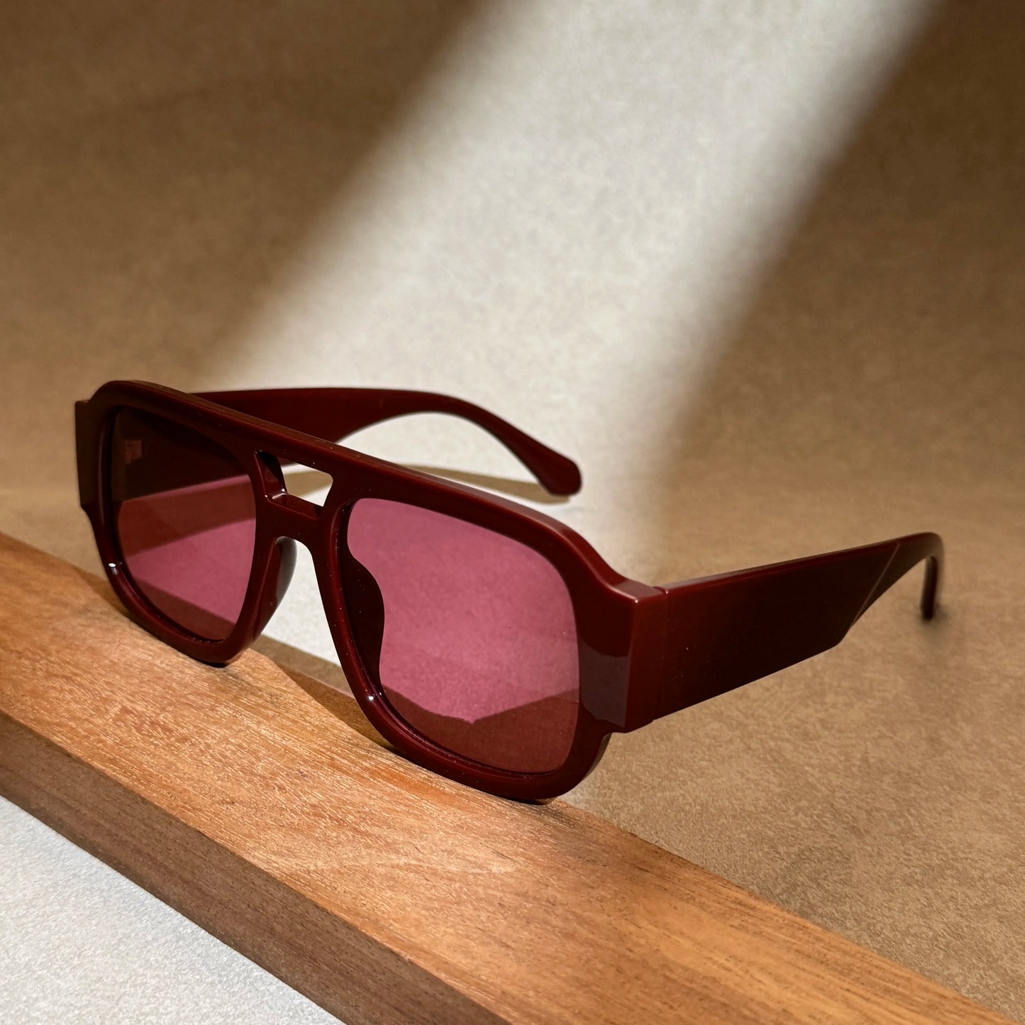 Stylish Aviator Sunglasses for Men and Women , Trendy Rectangle, Fashionable Design, Perfect for Outdoor Activities and Daily Wear