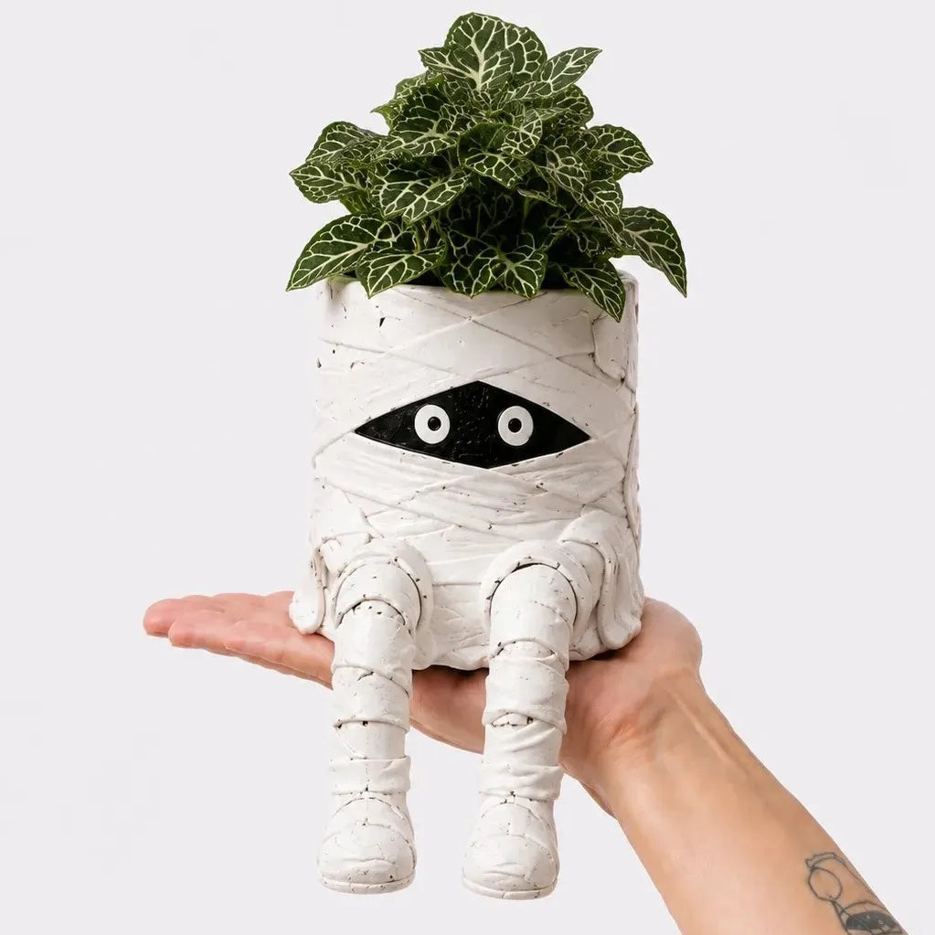 🎃 LIMITED TIME 49% OFF | Spooky Hanging Leg Resin Planter – Cute Halloween Succulent Pot For Home & Garden 👻
