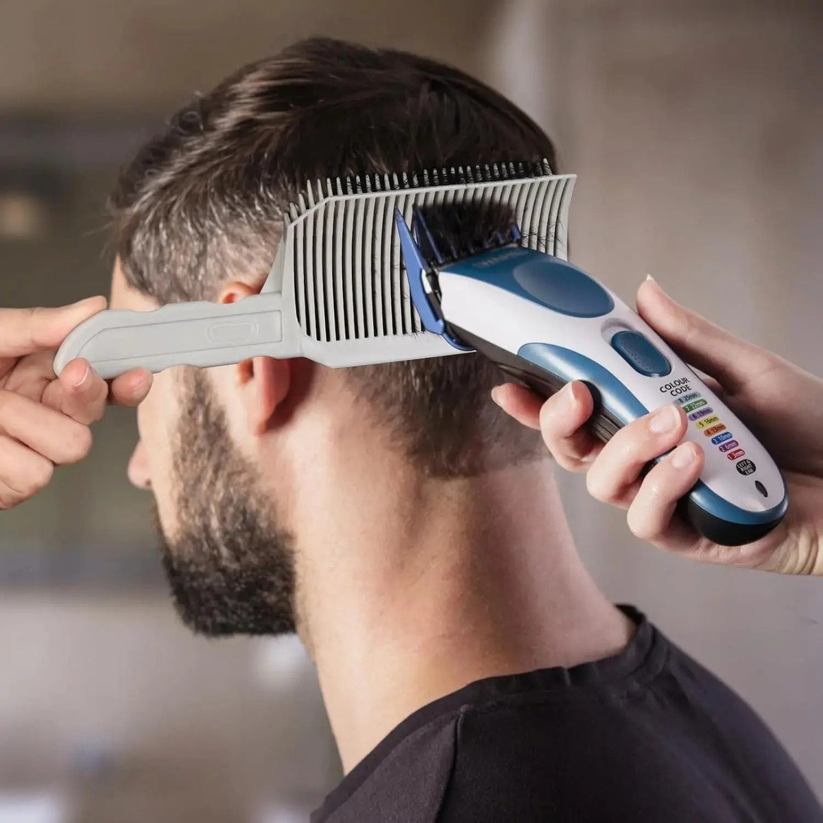 🔥 Limited-Time 49% OFF✂️ 4-Piece Home Haircut Guide Kit | Adjustable Silicone Clipper Band for Fades & Edge